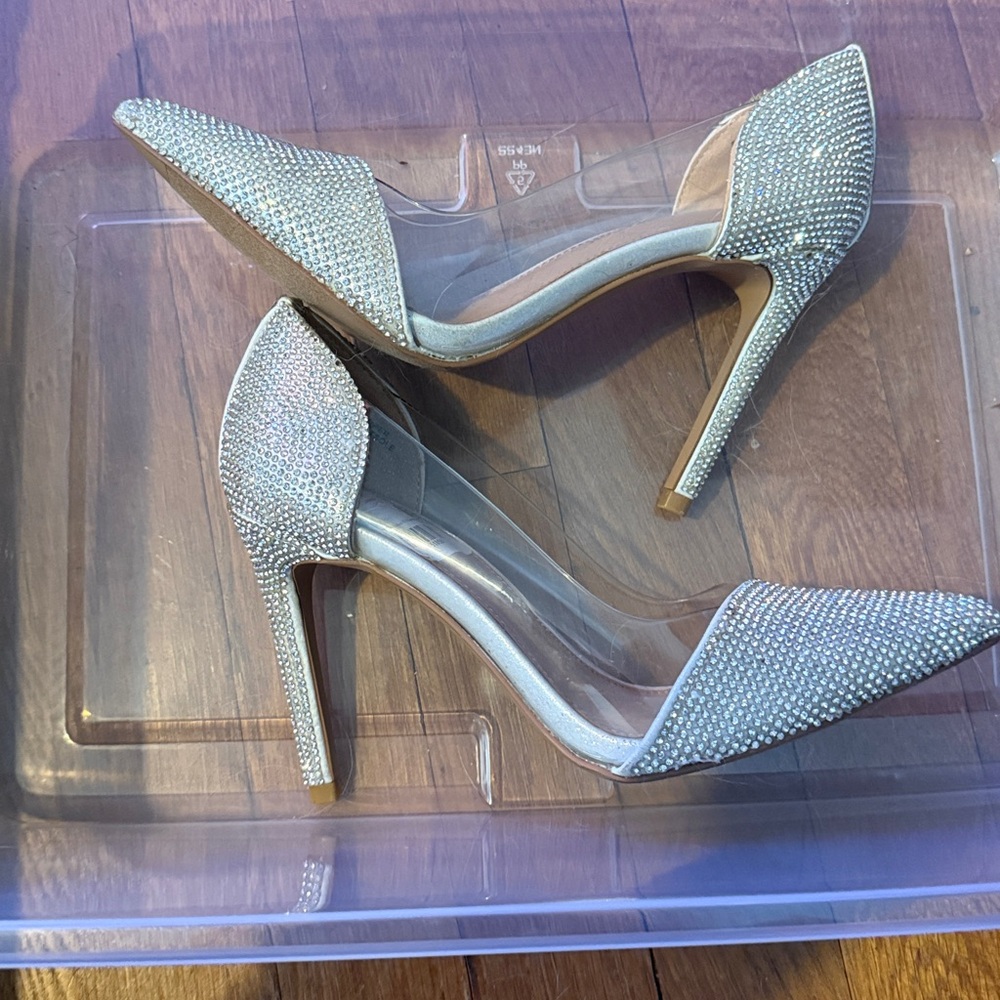 BCBGeneration Lania Embellished Pumps Heel Sz 5 - Picture 3 of 4